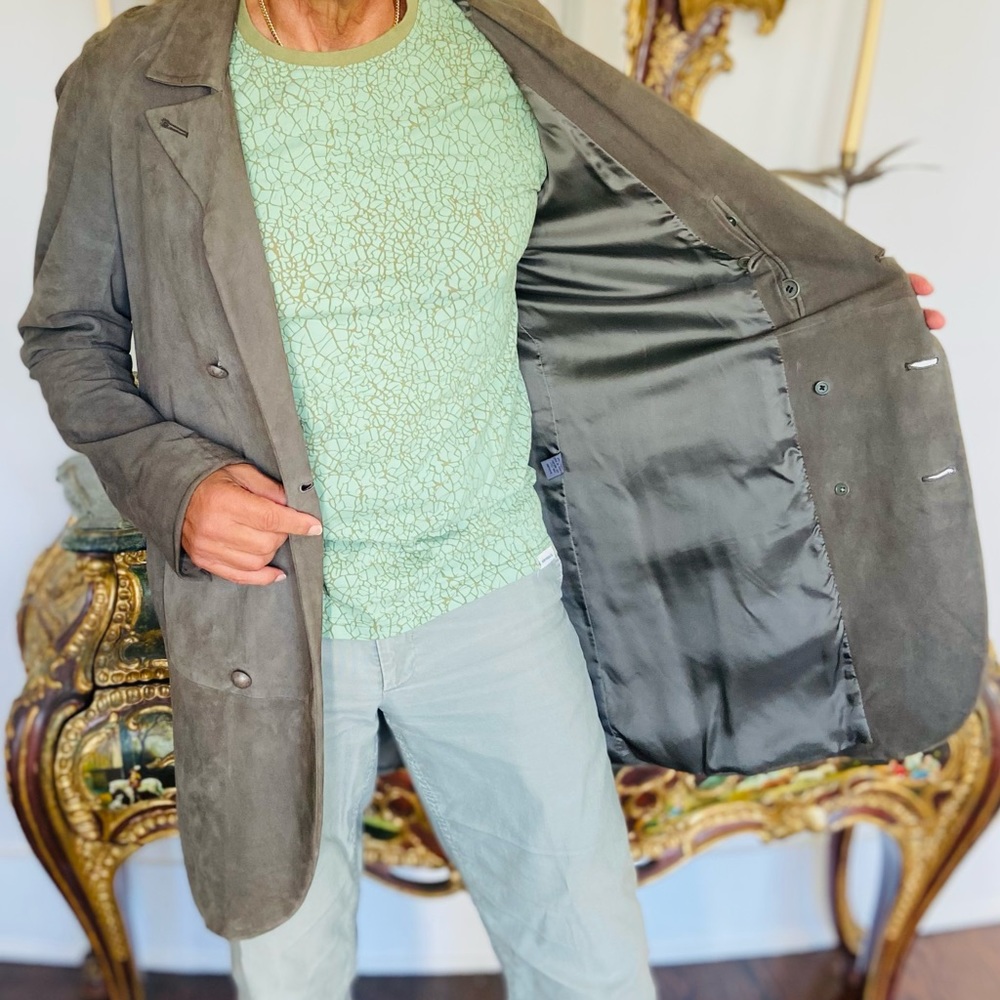 Varvatos 3/4 length 100% suede coat. Barely used. Non smoking household - Picture 6 of 17